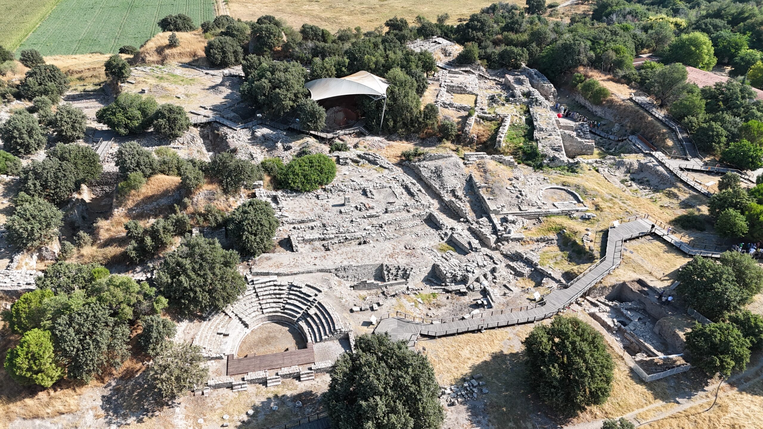 Troya'da 2024 Yılı Kazı Çalışmaları Tarihin Gizemli Izleri