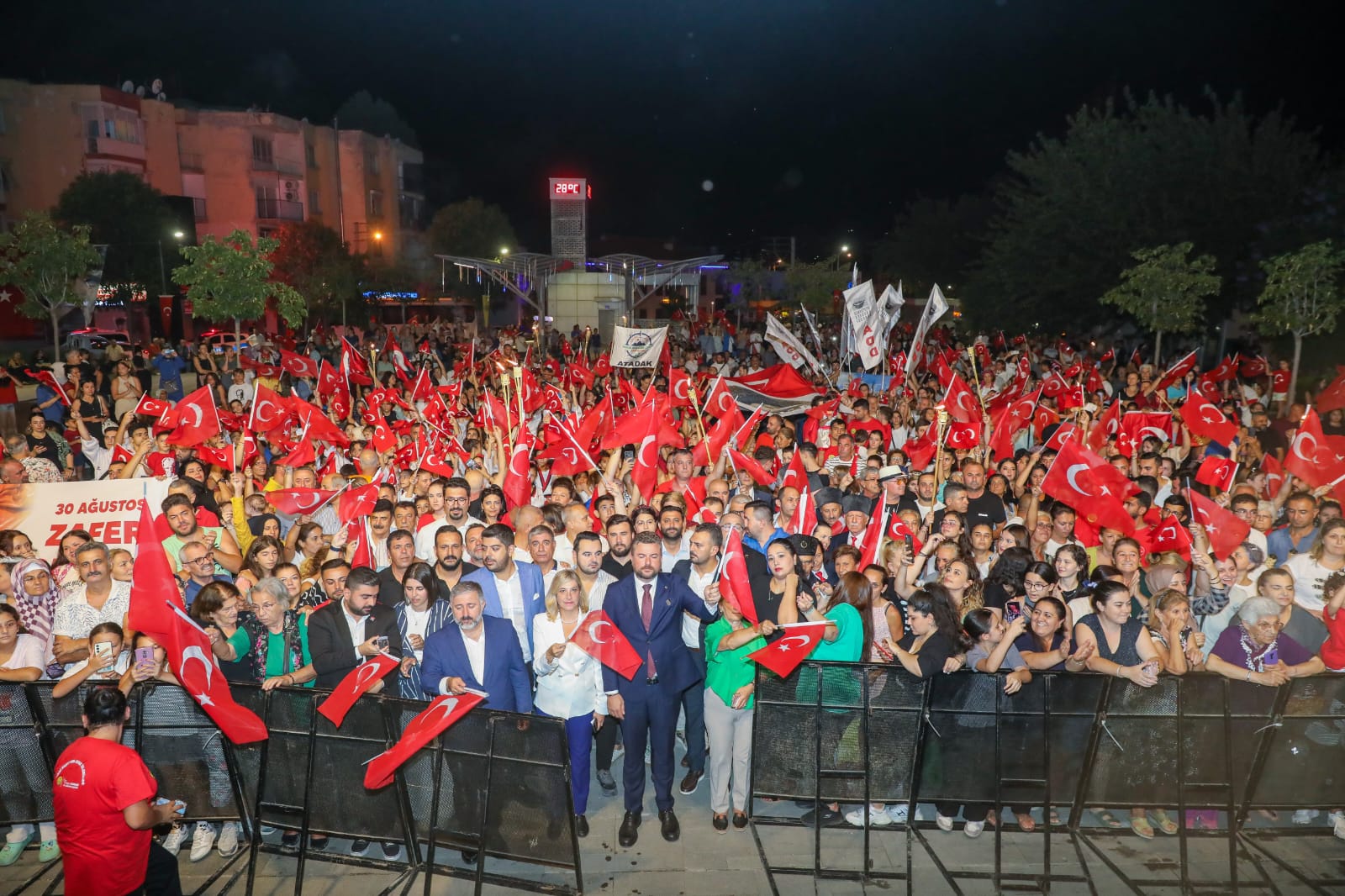 Buca’da 30 Ağustos Zafer Korteji Ve Konserlerle Dolu Dolu Geçti1