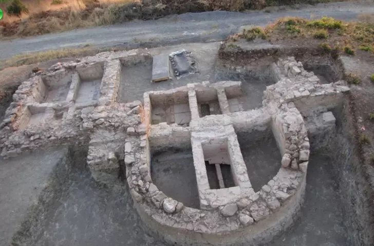 Çanakkale'nin Biga Ilçesinde 2 Bin 600 Yıllık Mermer Yazıt Bulundu2