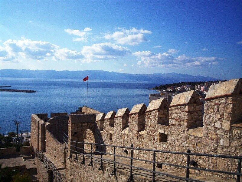 Çeşme Kalesi Iç 3