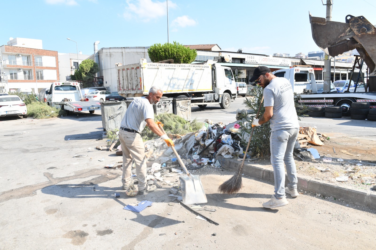 Çiğli, Ata Sanayi Sitesi'ne Kapsamlı Temizlik Operasyonu1