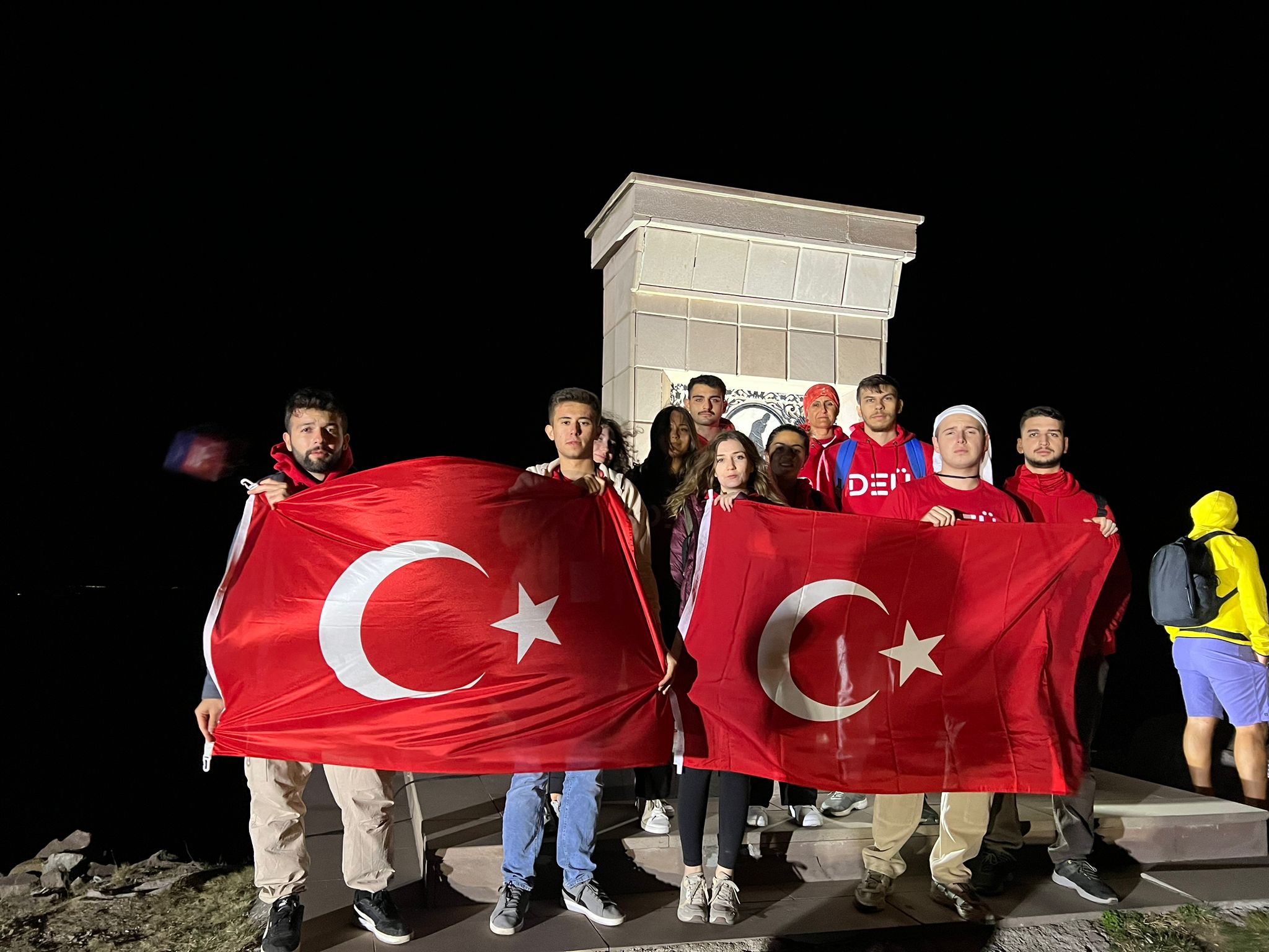 Deü Öğrencileri Kocatepe’ye Zafer Yürüyüşü Yaptı4