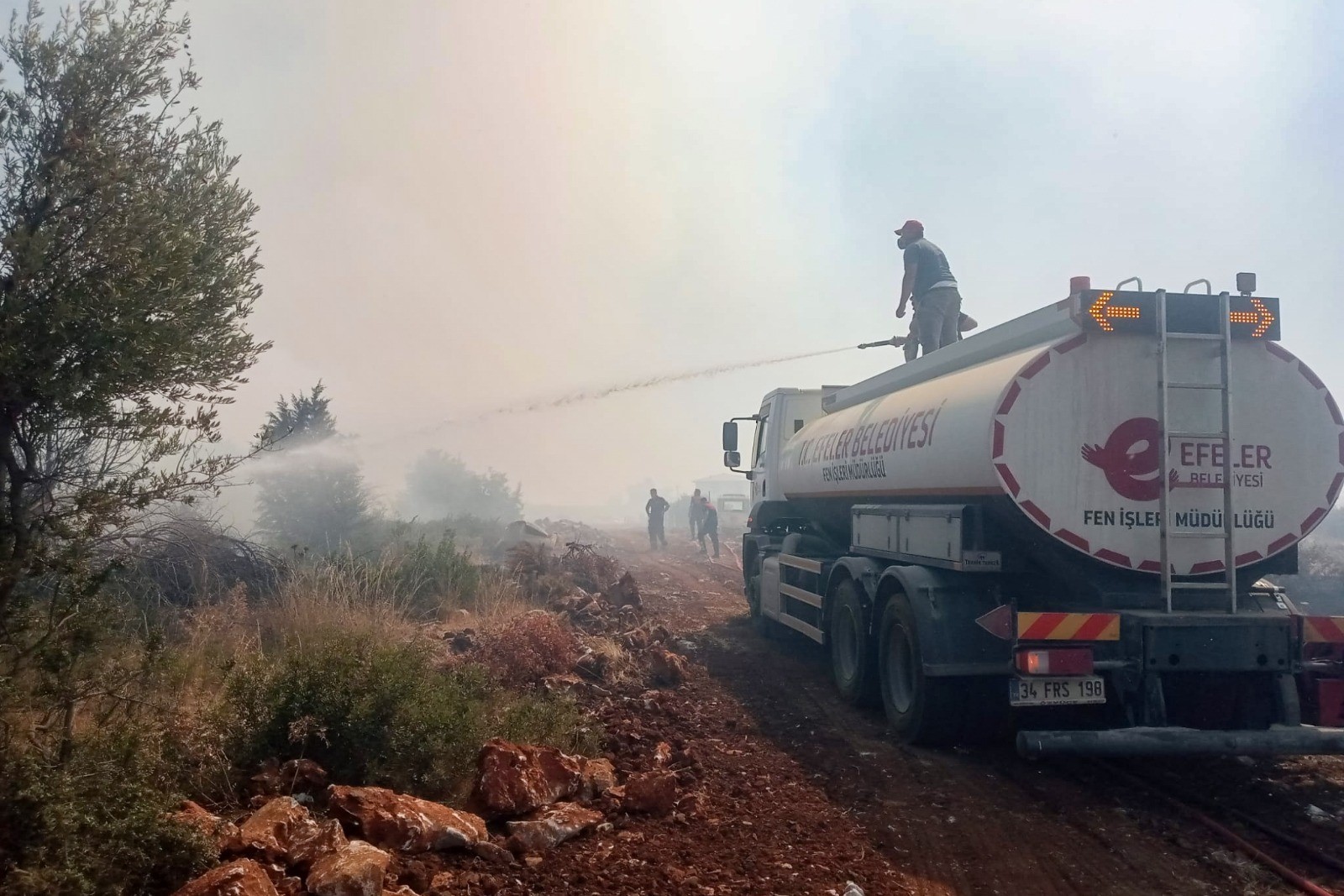 Efeler Belediyesi'nden Orman Yangınlarına Destek