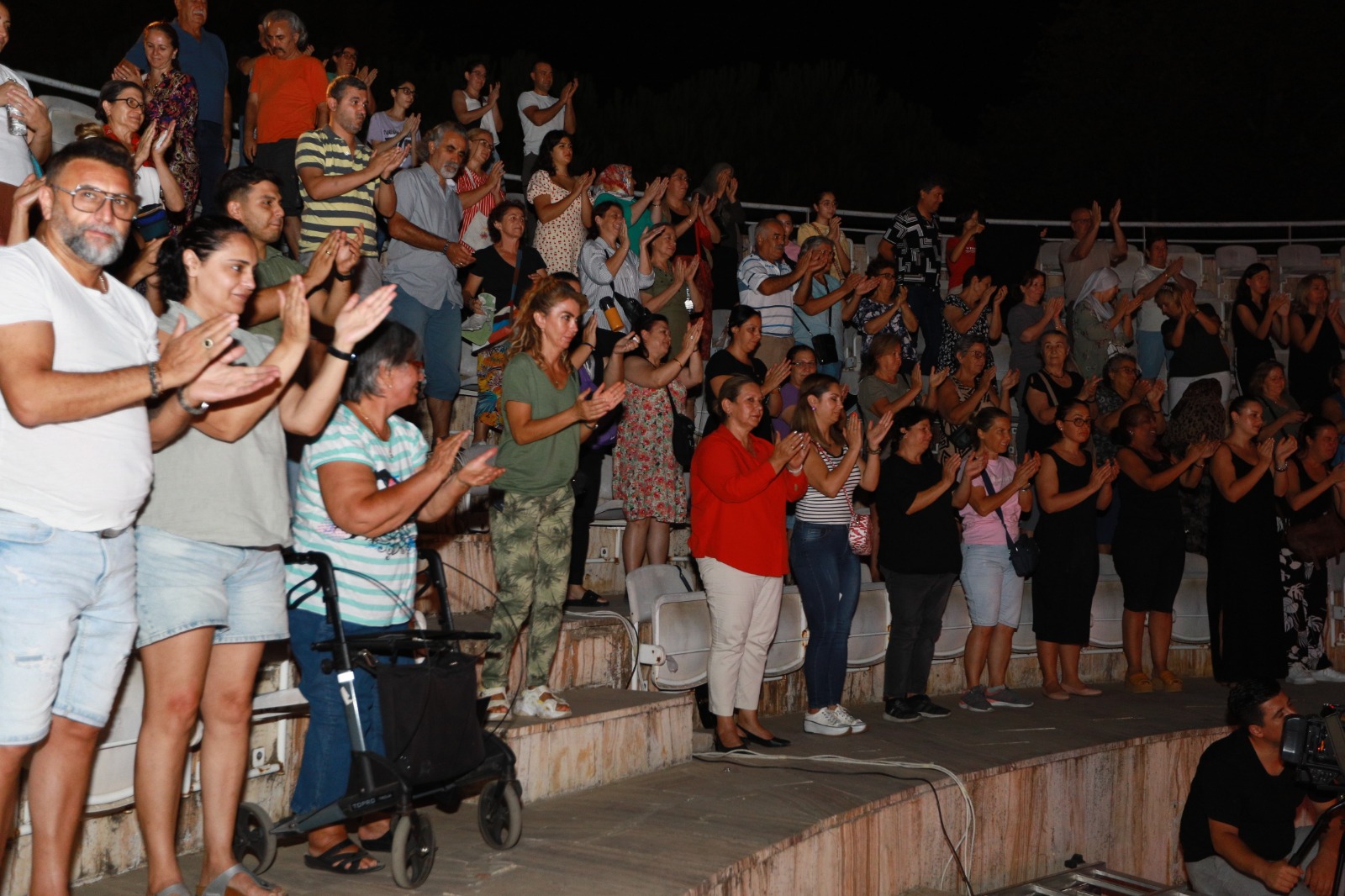 Efes Selçuk’ta “Kurtuluşun Kadınları” Tiyatrosu Izleyenleri Büyüledi3