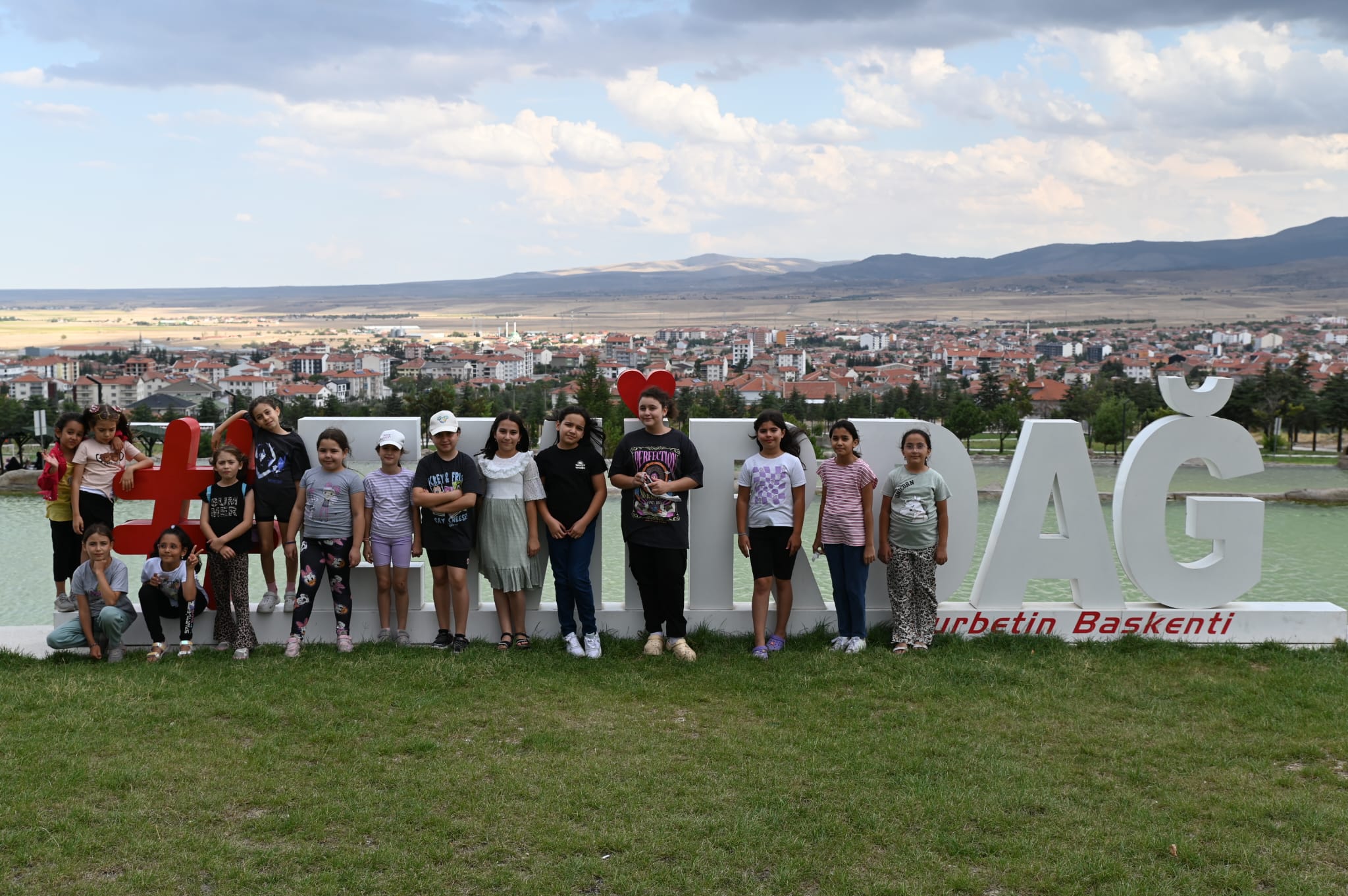 Emirdağ Belediyesi Gençlik Merkezi Sezonun Yorgunluğunu Piknikte Attı (5)