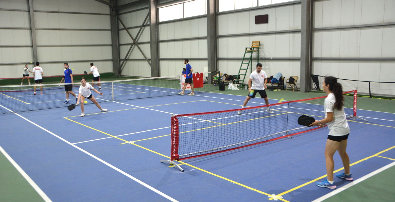 Eü, Avrupa Pickleball Şampiyonası Için Hazırlık Kampına Ev Sahipliği Yaptı1