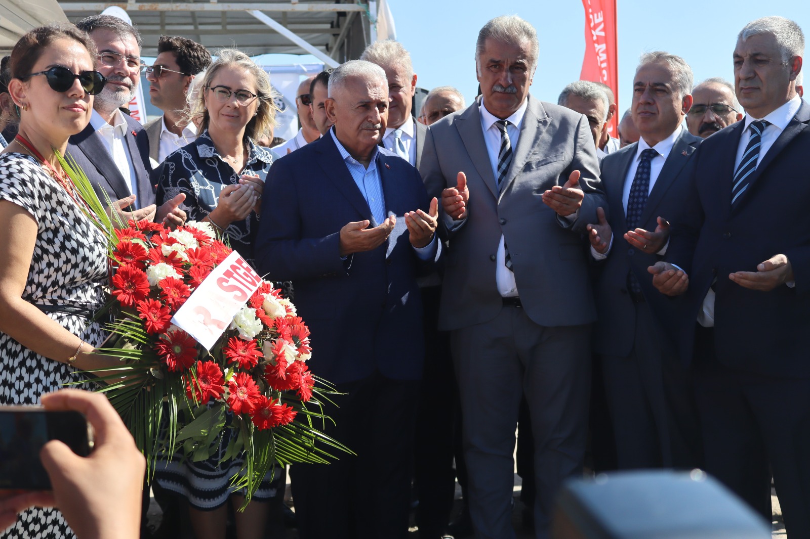 İzmir’de Balıkçılık Sezonu Açıldı Körfeze Binlerce Yavru Balık Bırakıldı4