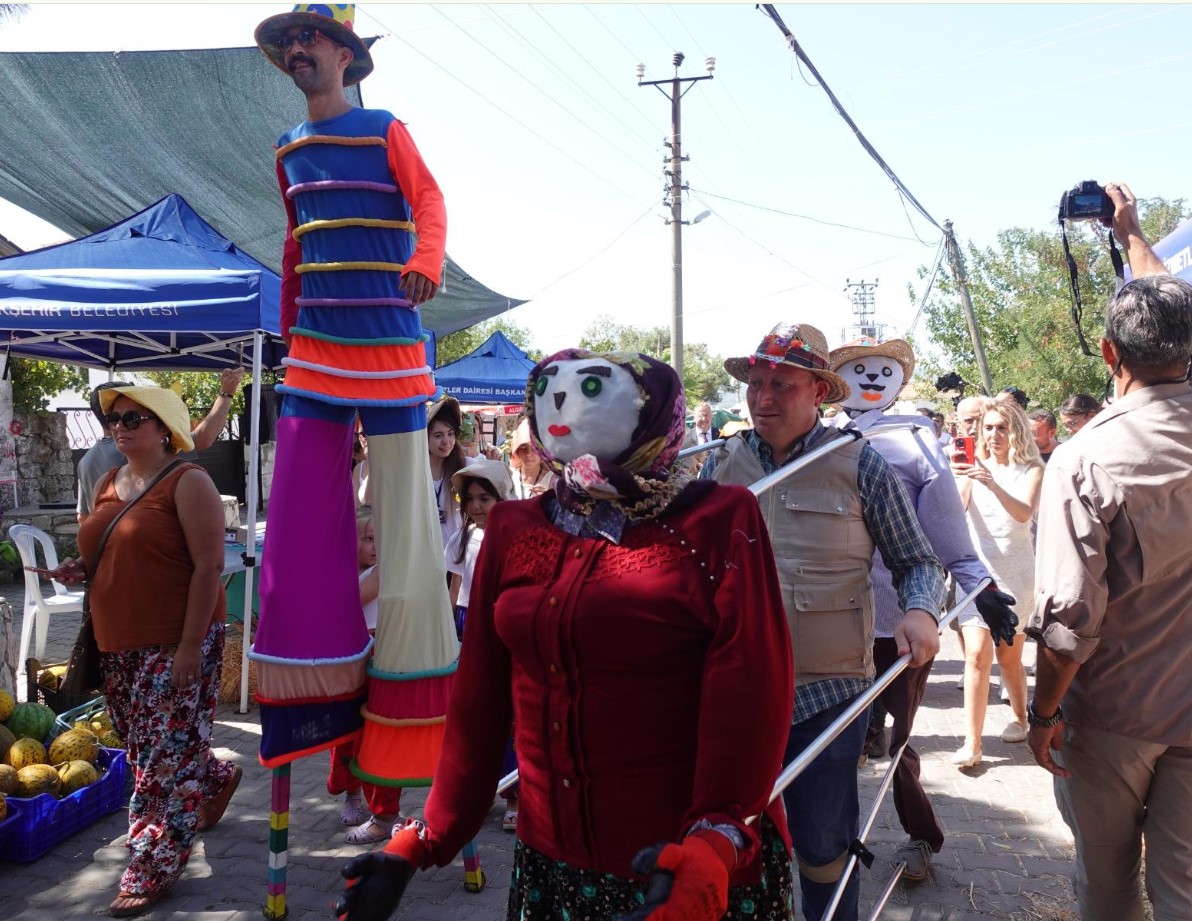 İzmir'de Barbaros Oyuk Festivali’nden Renkli Anlar! 1