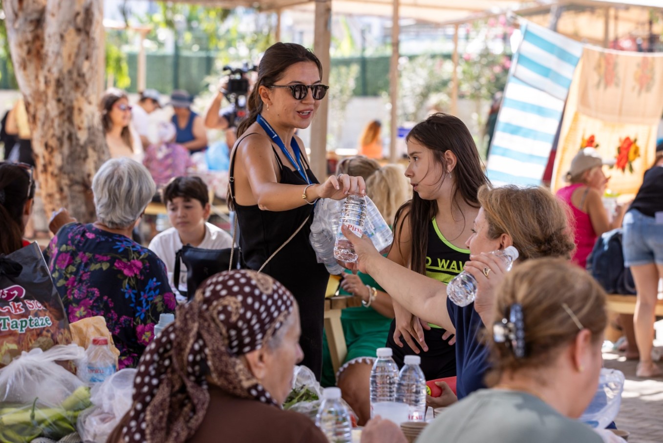 İzmir'in Dezavantajlı Bölgelerinde Yaşayanlar Denizle Buluştu1