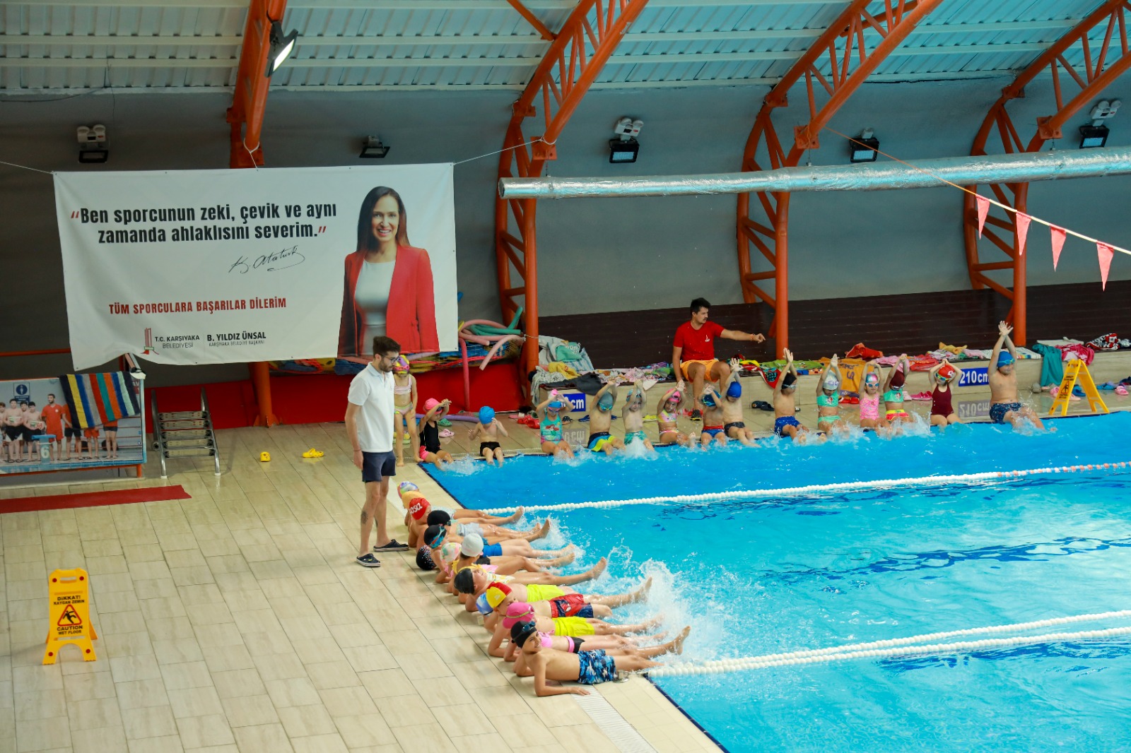 Karşıyaka Belediyesi 7 Bin Kişiye Spor Imkanı Sundu1