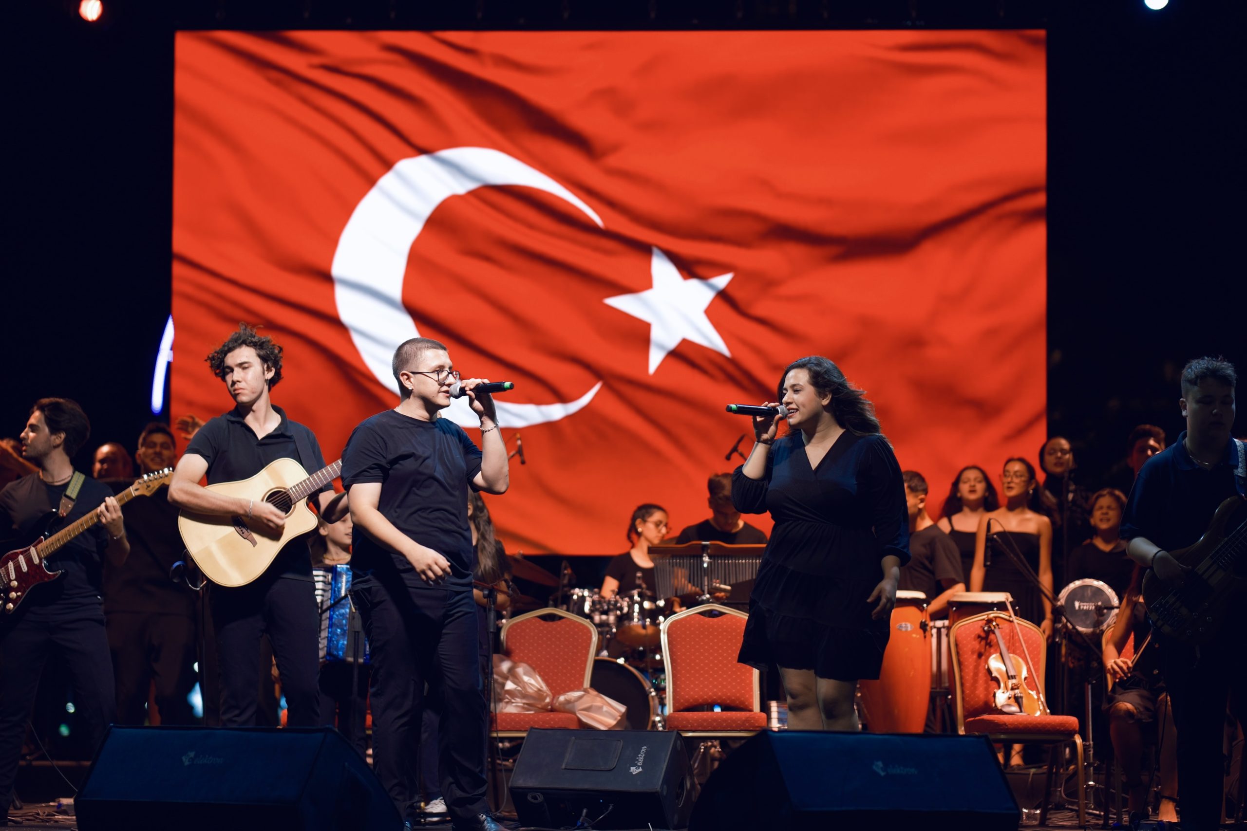 Mod10'Dan Akçay’da Unutulmaz Bir Konser5