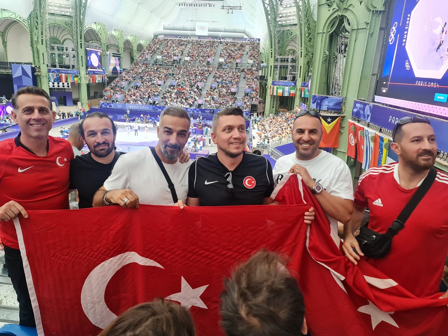 Olimpiyat Şampiyonu Bahri Tanrıkulu, Milli Sporcuların Yanında