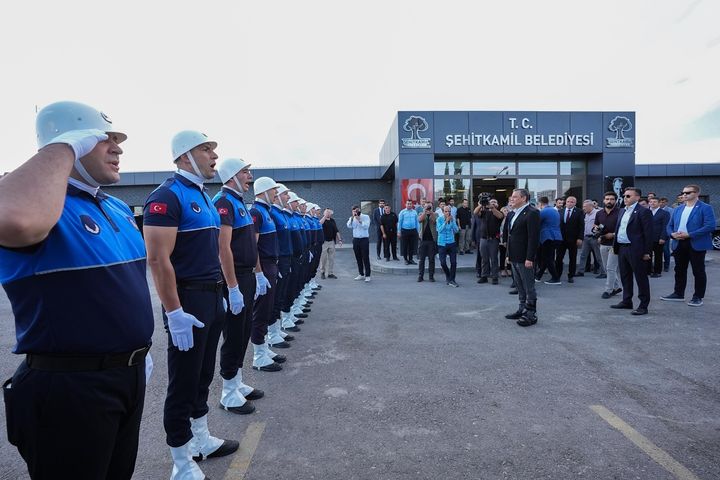 Özgür Özel'den Şehitkamil Belediye Başkanı Yılmaz'a Ziyaret