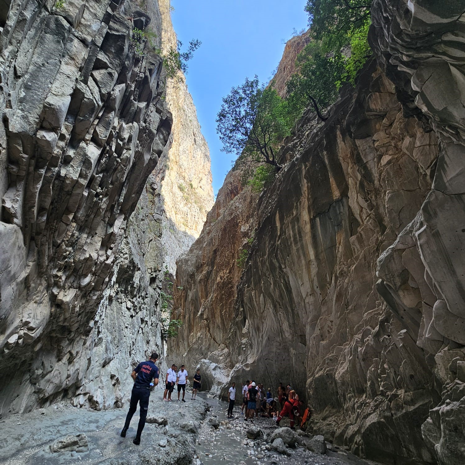 Saklıkent Kanyonu'nda Kaya Parçası Düştü 2 Yaralı 1