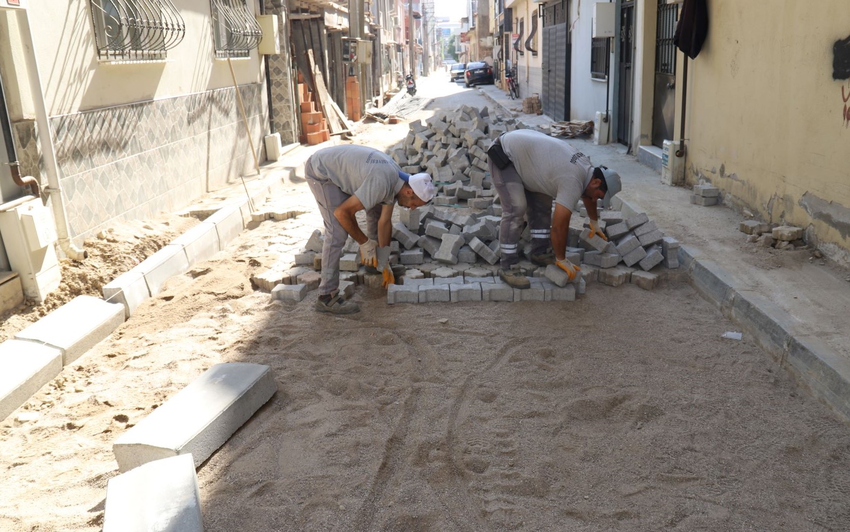 Turgutlu Belediyesi Fen İşleri Müdürlüğü'nden Kapsamlı Çalışmalar