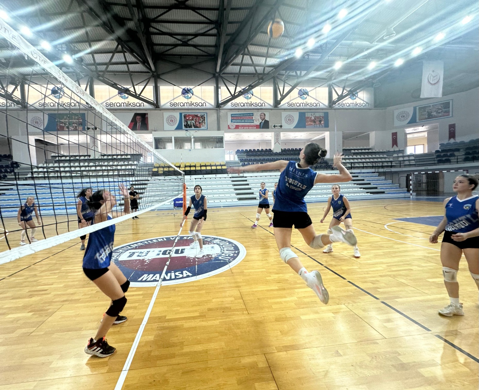 Turgutlu Belediyesi Kadın Voleybol Takımı Yeni Sezona Hazır