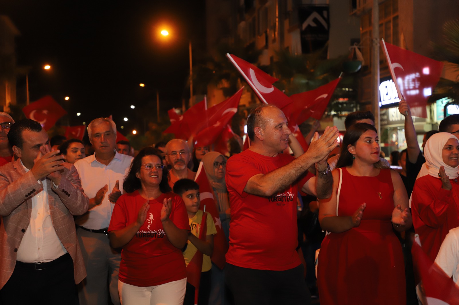 Turgutlu’da Zafer Bayramı Coşkusu Cem Belevi İle Yaşanacak 4