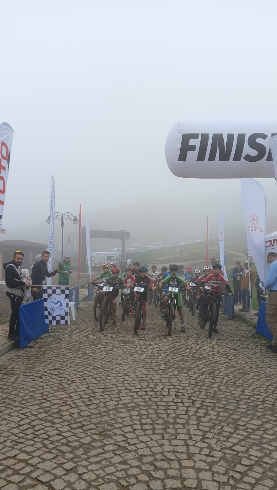 Akhisar Spor Kulübü Rize Mtb Cup'ta Şampiyonluk Yaşadı (1)