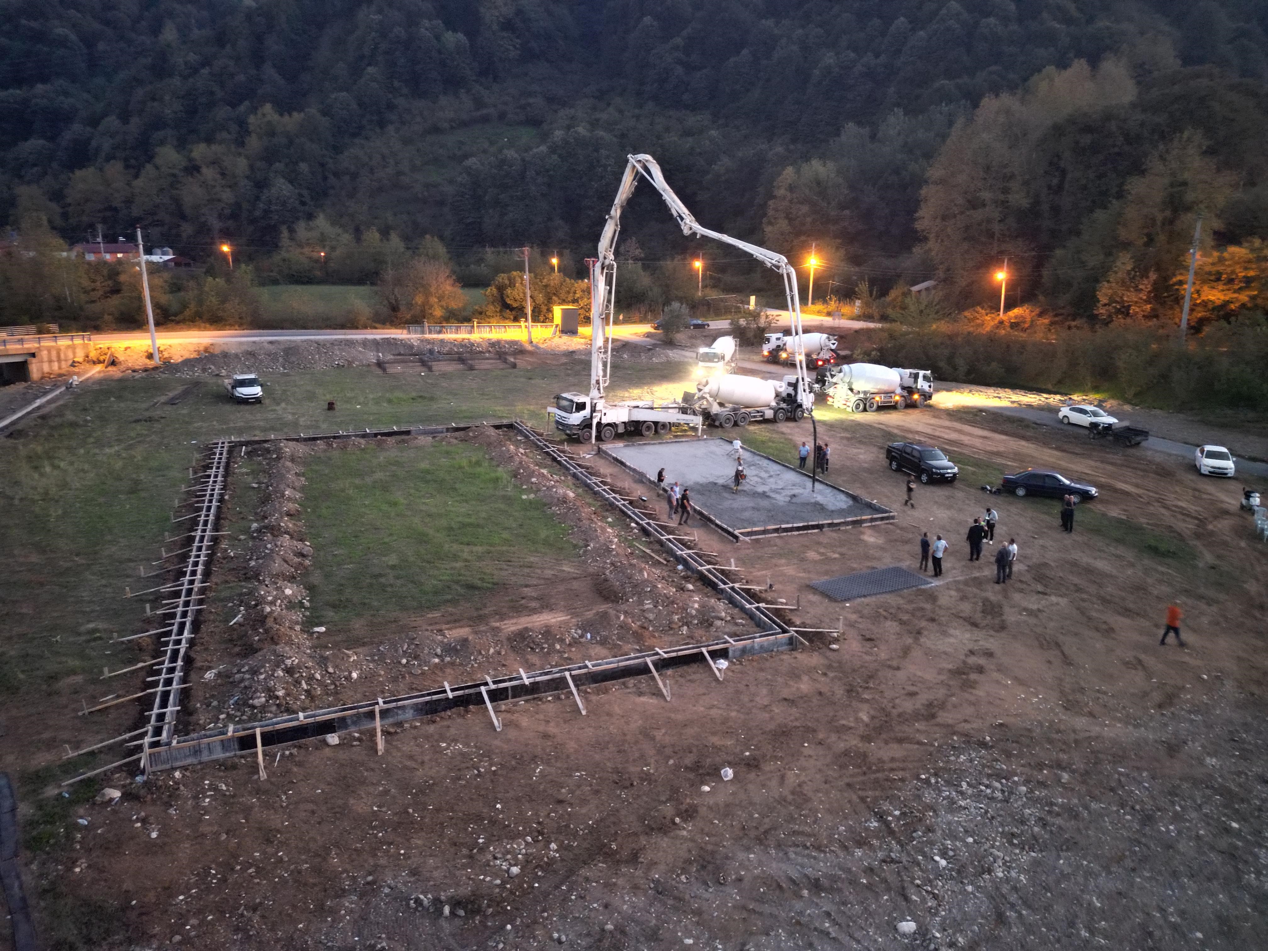 Akyazı'ya Yeni Spor Tesisi Çalışmalar Başladı (4)