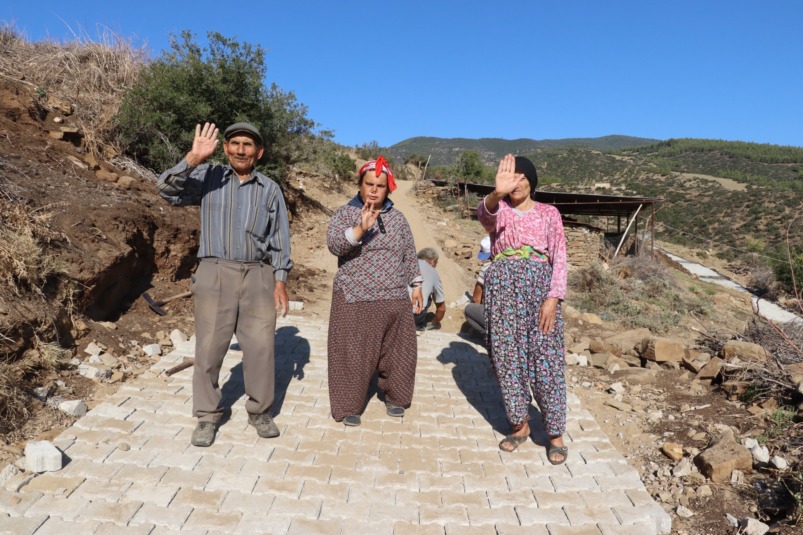 Başkan Tetik Engelli Emine’nin Yol Sorununa Duyarsız Kalmadı 3