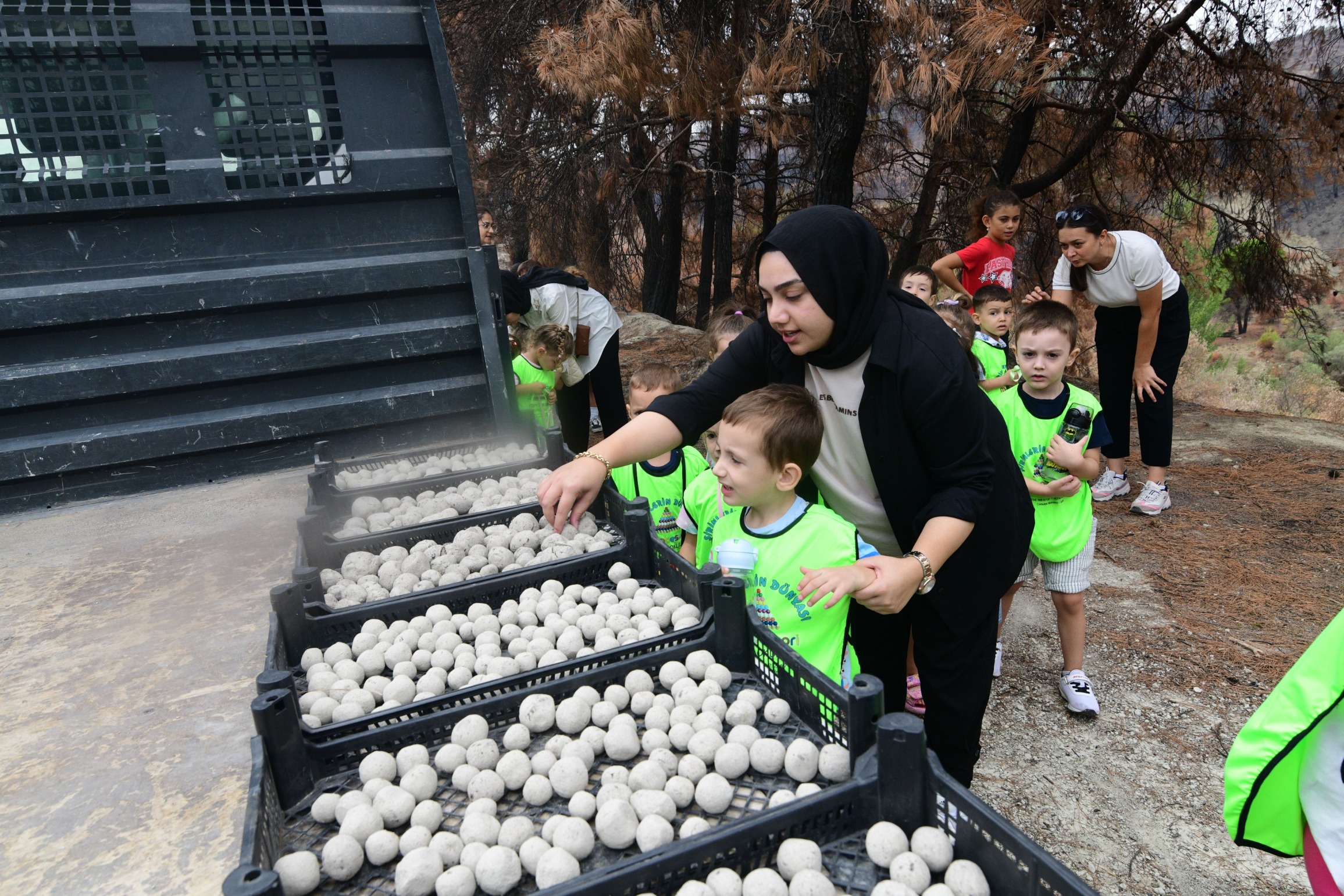 Bornova’dan Çocuklarla Tohum Toplarıyla Yeşil Adım (3)