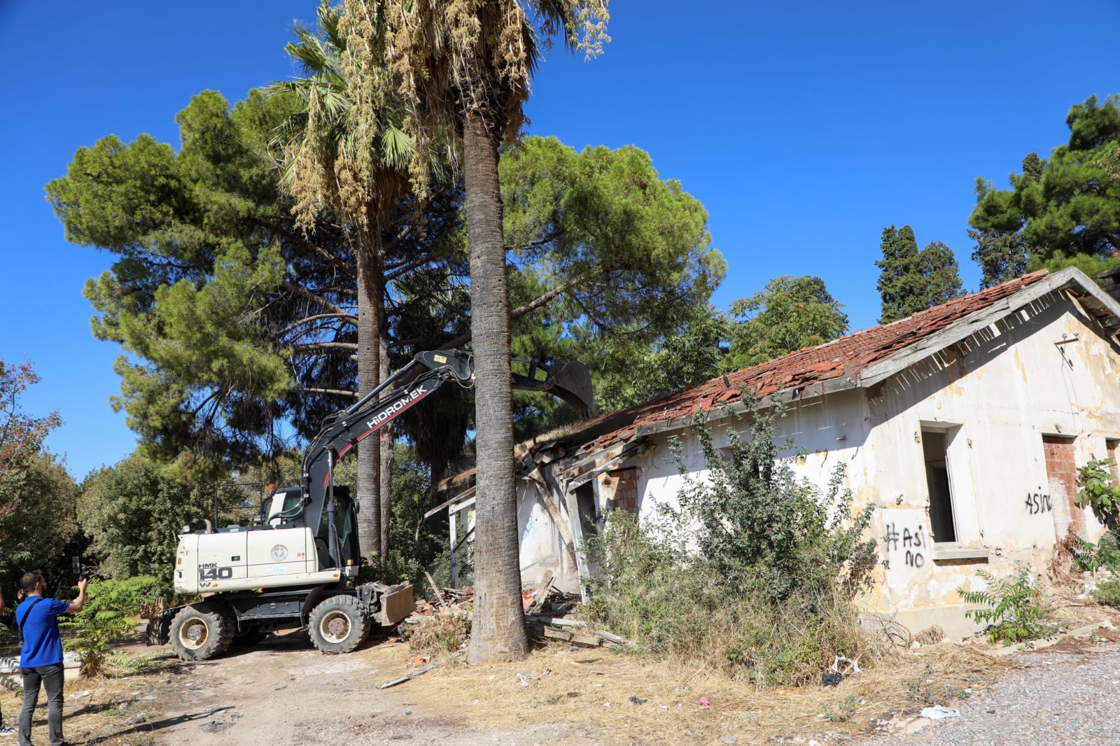 Buca Belediyesi Metruk Bina Yıkımı 03