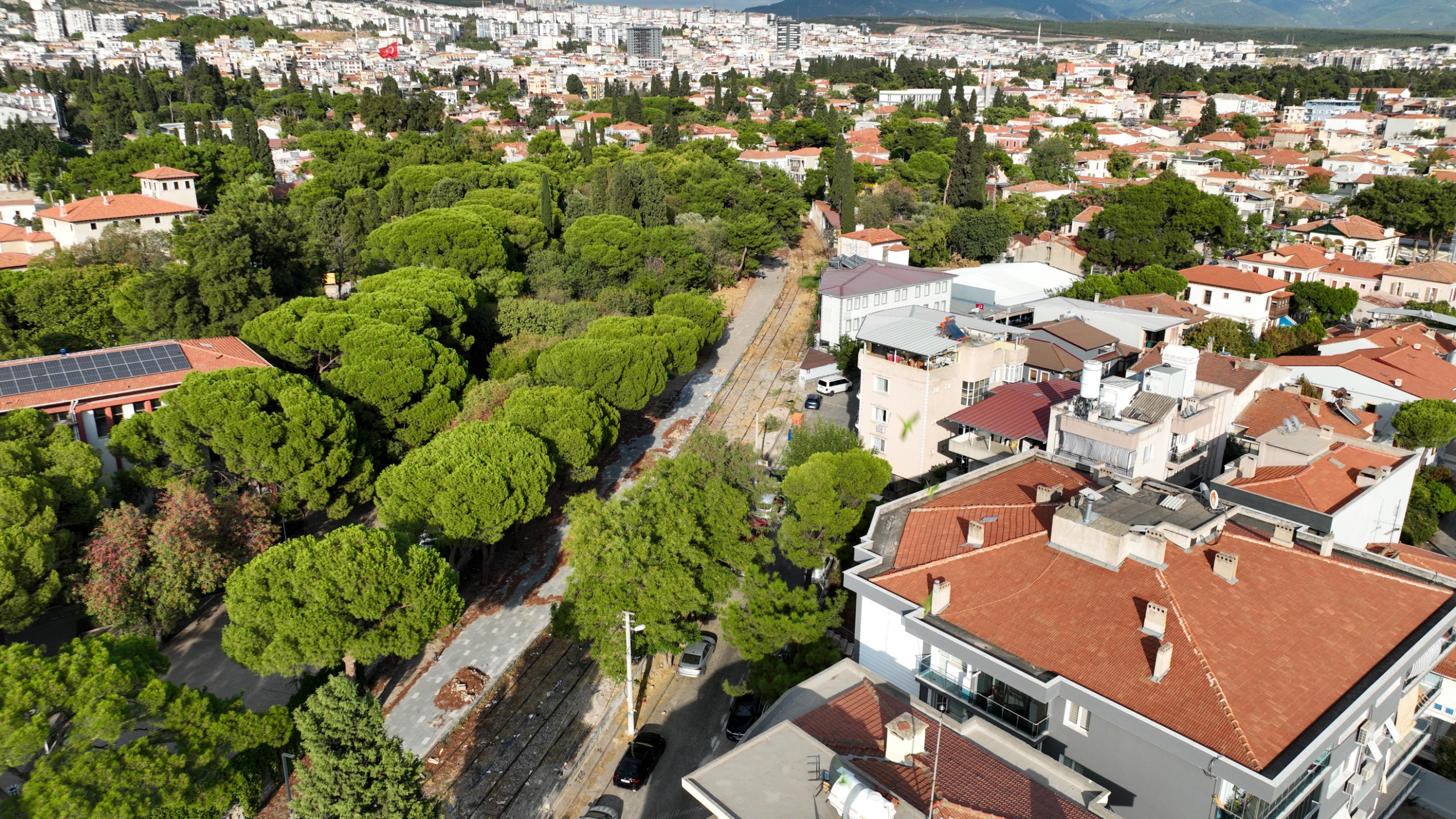 Buca'da Eski Tren Yolu Hattı Yenilenecek 01