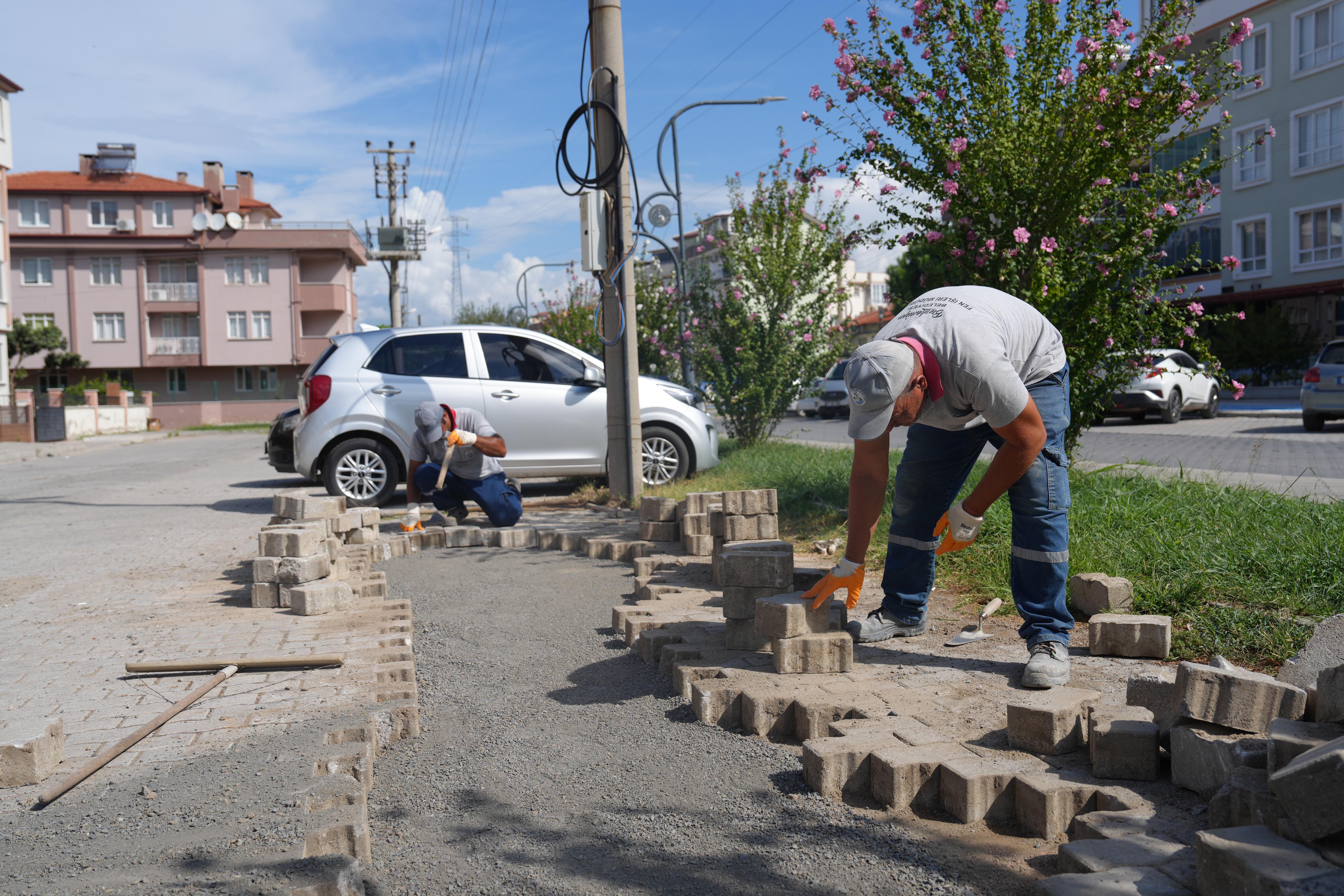 Burhaniye'de Yoğun Yol Bakım Çalışmaları Devam Ediyor (2)