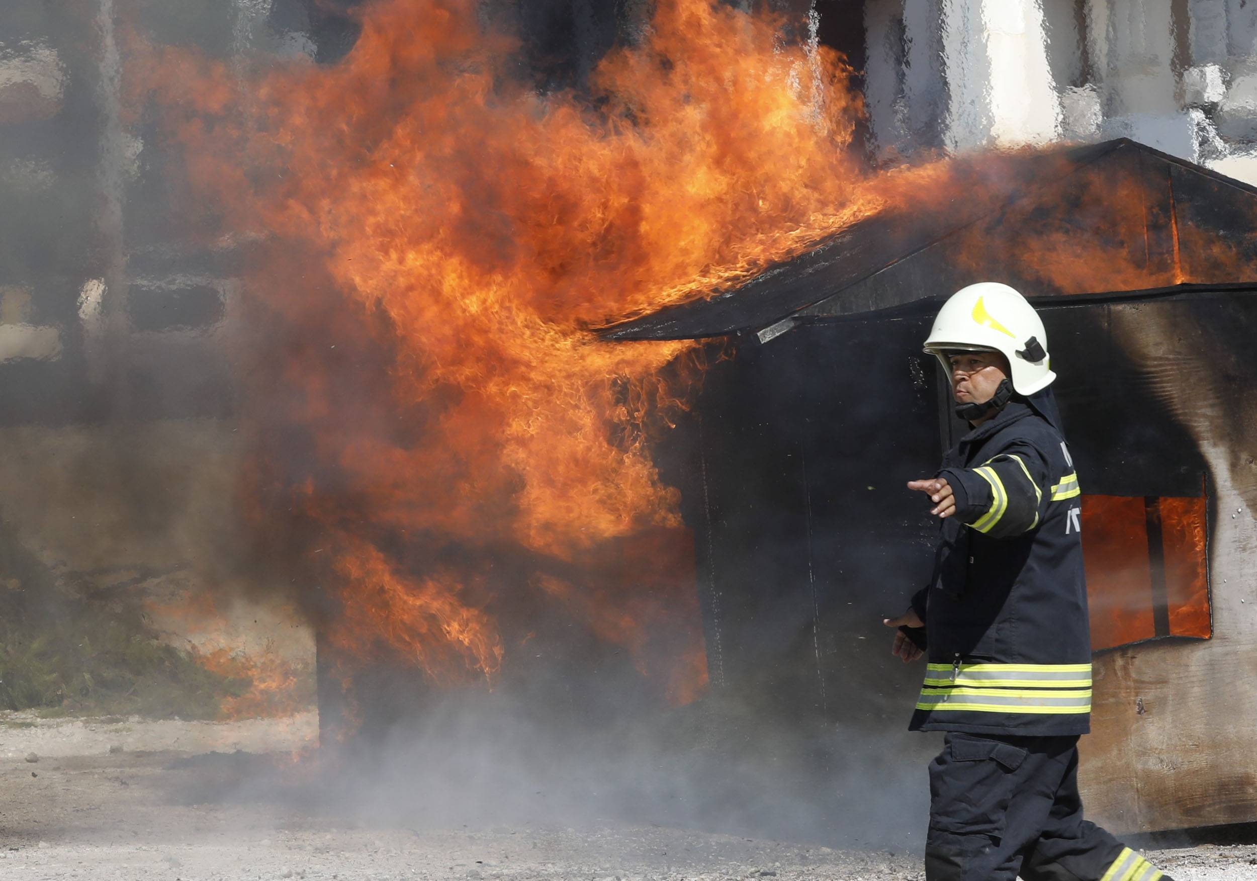 Büyükşehir İtfaiyesinden Gerçeği Arıtmayan Tatbikat (2)