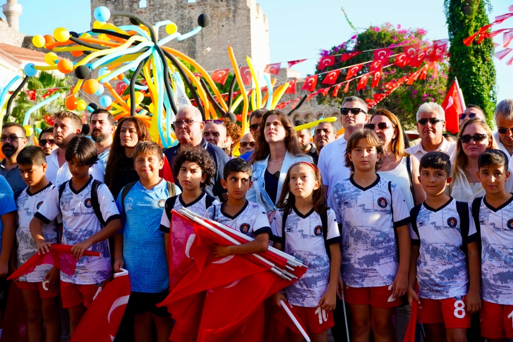 Çeşme Festivali'nde 90'Lar Rüzgarı Esti (4)