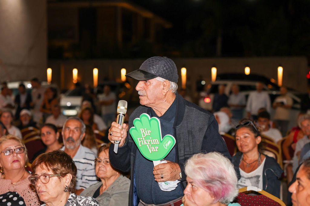 Çeşme'de Halk Buluşmasında Sağlık Ocağı Müjdesi (4)