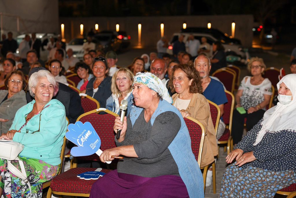 Çeşme'de Halk Buluşmasında Sağlık Ocağı Müjdesi (5)