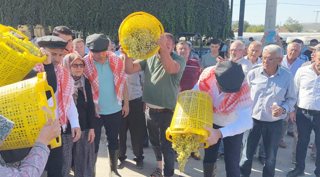 Chp’li Vekiller Üzümün Başkenti Sarıgöl'den Seslendi (4)