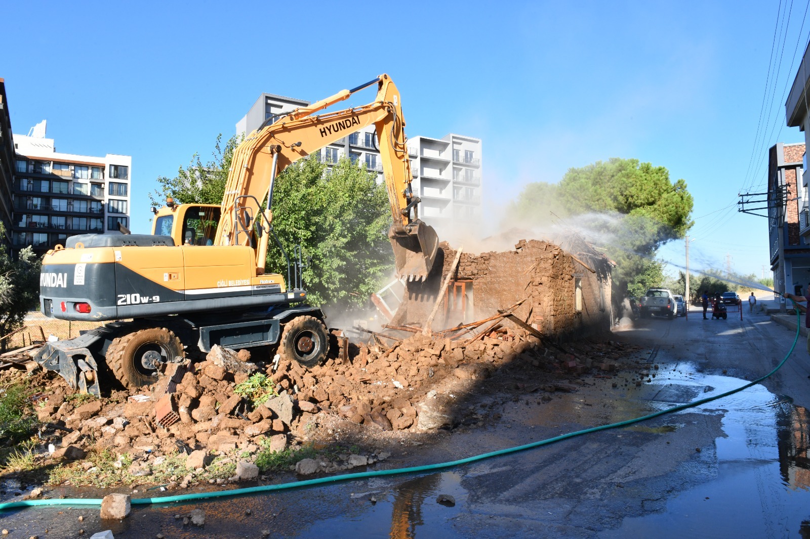 Çiğli Belediyesi’nden Yol Genişletme Çalışmaları0