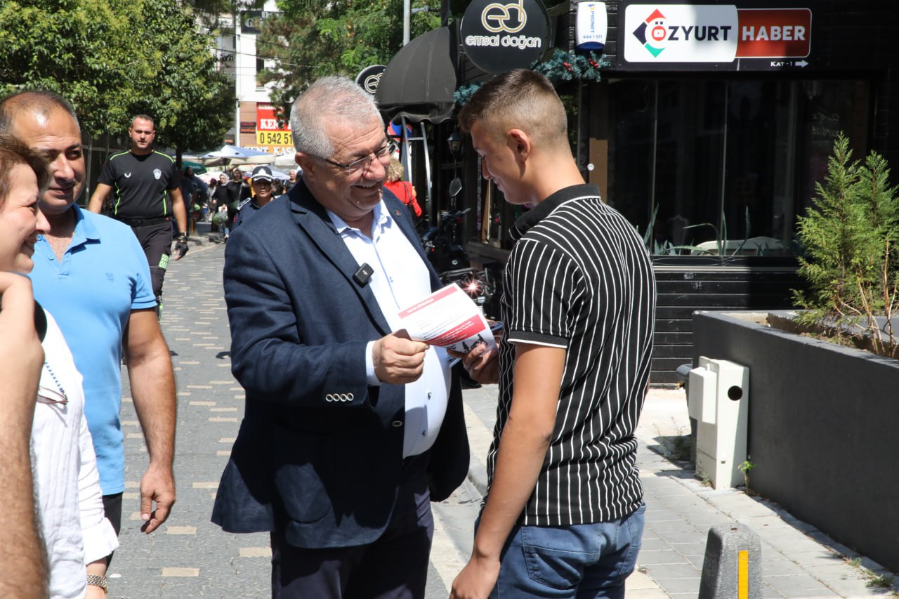 Edremit Belediyesi’nden “Öncelik Hayatın, Öncelik Yayanın” Etkinliği1