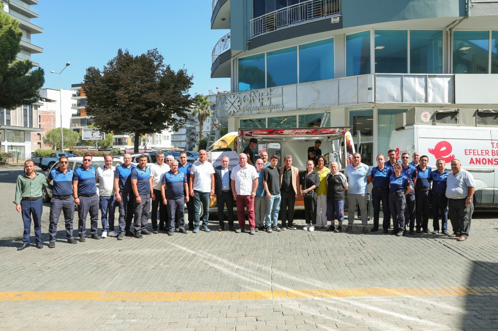 Efeler Belediyesi Eski Zabıta Müdürü Gönen Sarı Anısına Lokma Döküldü1