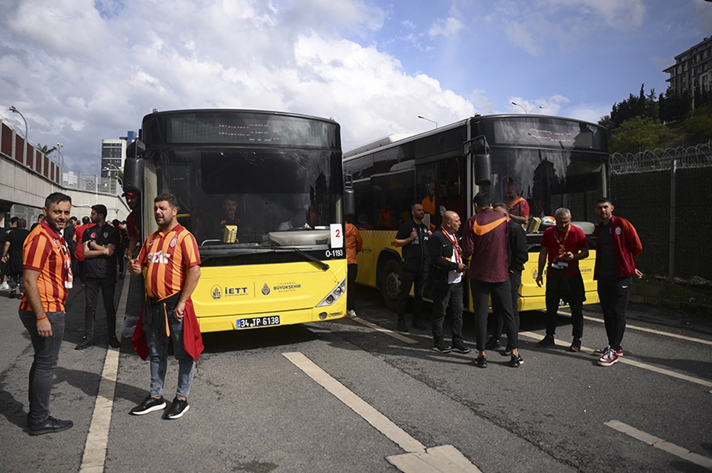 Galatasaraylı Taraftarlar Derbi Için Yola Çıktı! 2