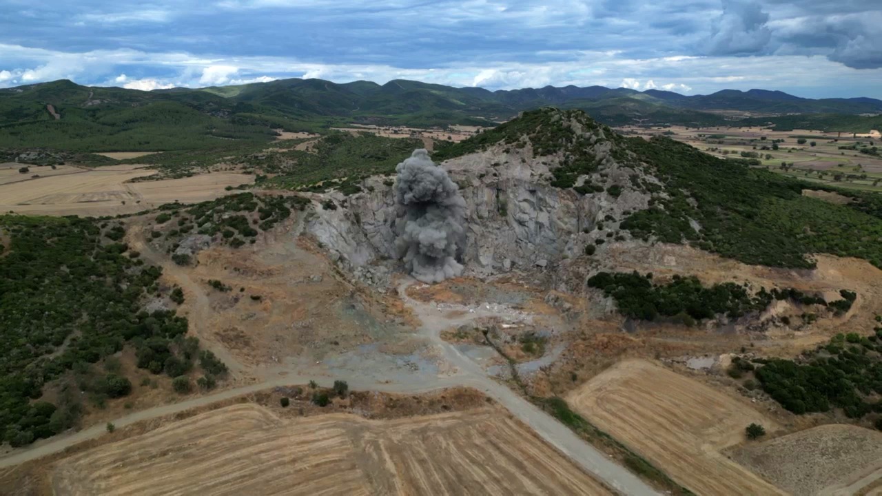 Gelibolu'da 109 Yıllık Top Mermileri Bulundu (5)