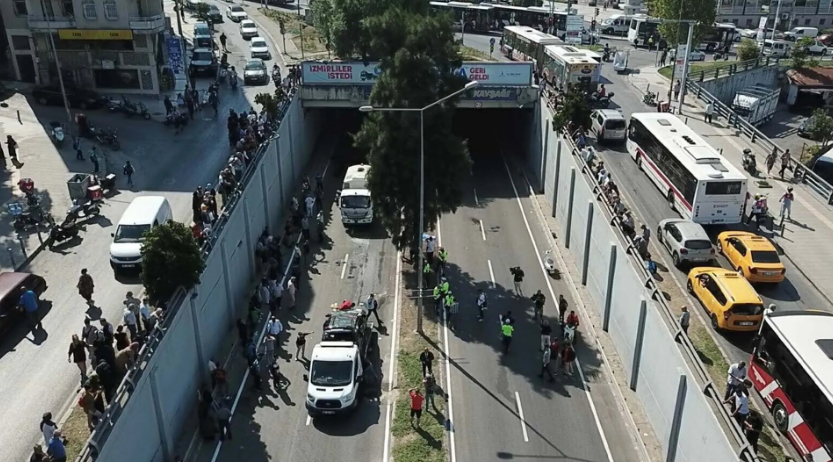 İzmir Konak'ta Feci Kaza Hayatını Kaybedenlerin Kimlikleri Açıklandı (2)