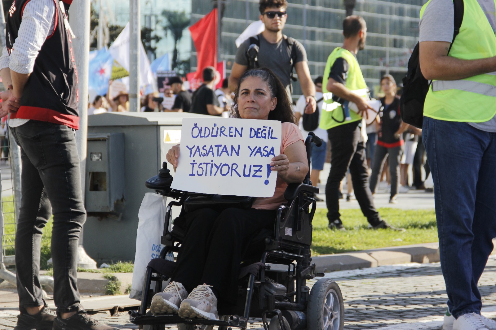 İzmir Yaşam Hakkı Savunucuları, Can Dostları Için Tek Yumruk Oldu (3)