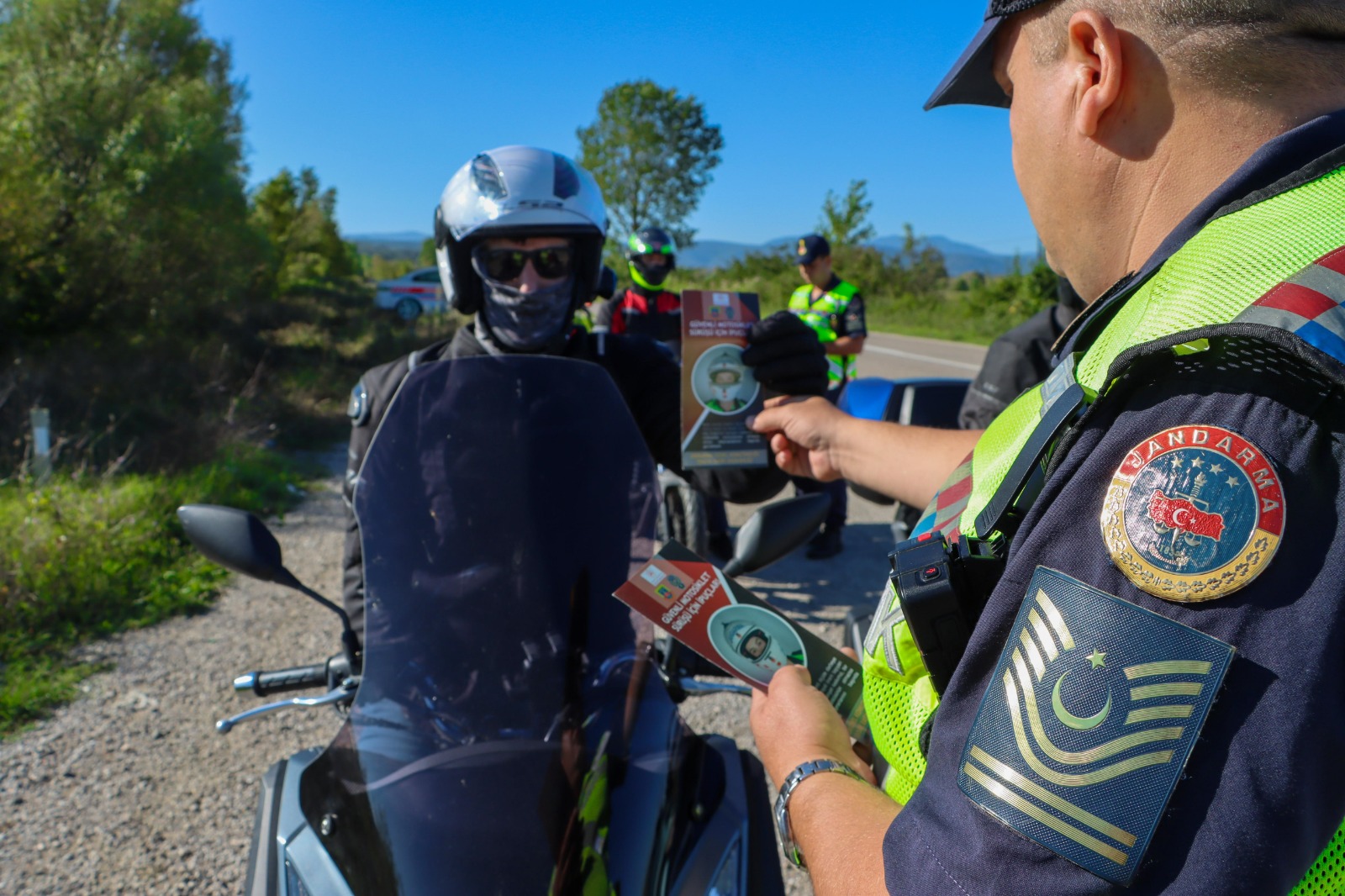 Jandarma Ekiplerinden Motosiklet Sürücülerine Bilgilendirme (2)