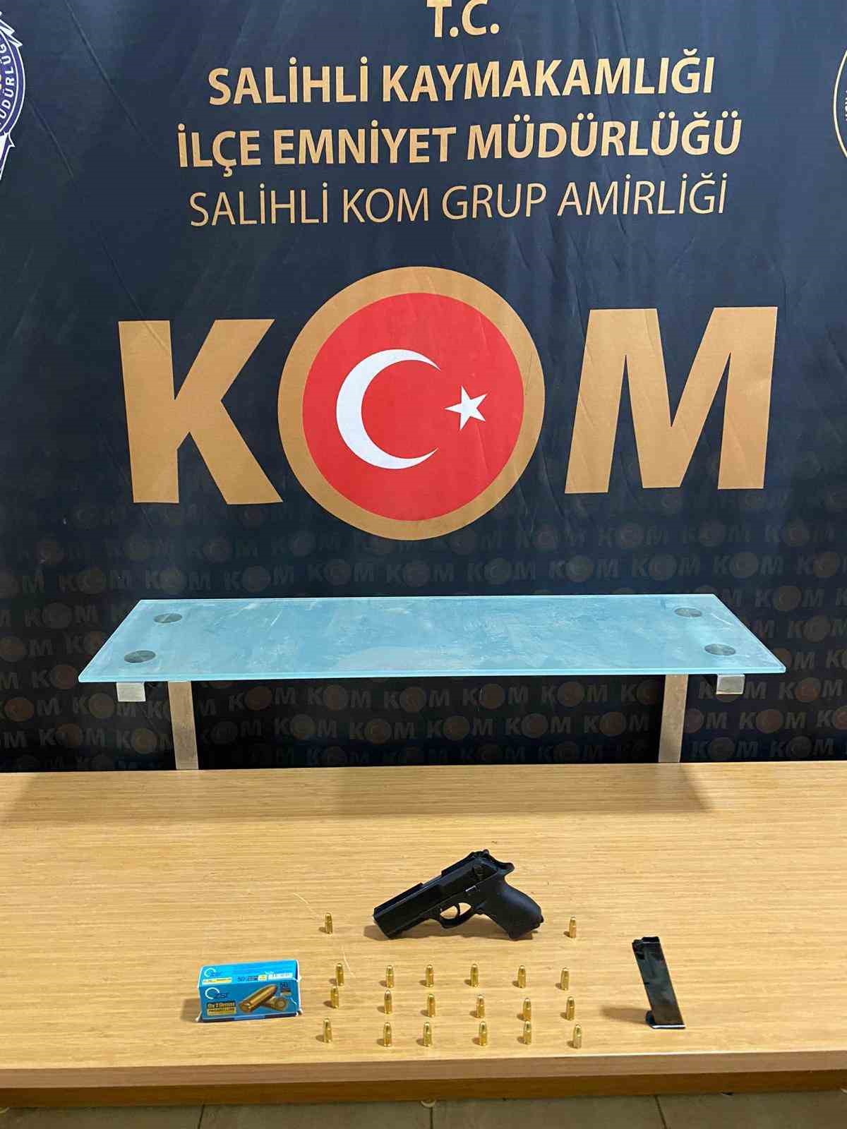 Kaçakçılık Operasyonu İzmir’e Uzand 6 Gözaltı