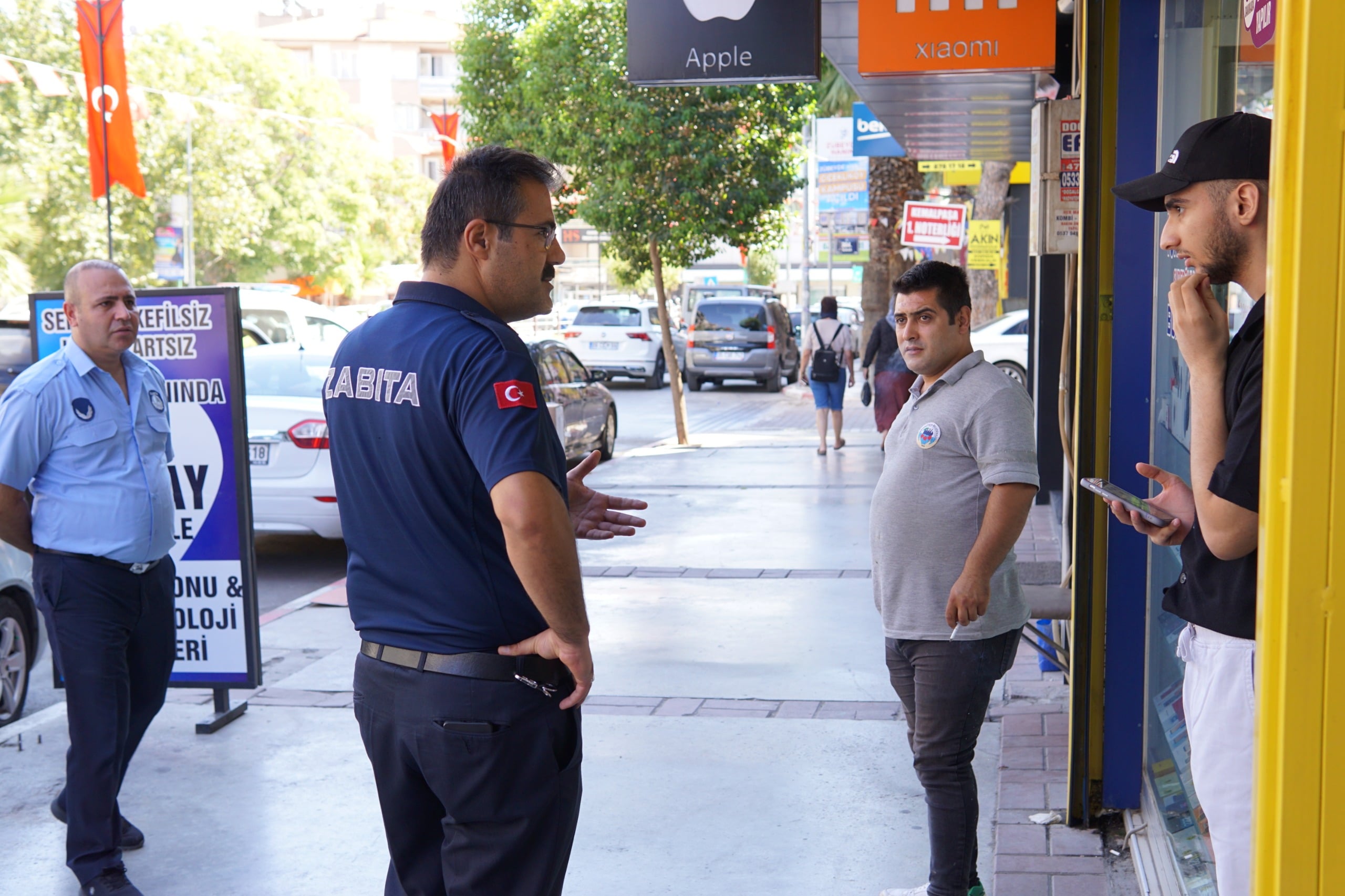 Kemalpaşa’da Zabıta Ekiplerinden Sahada Sıkı Denetim2