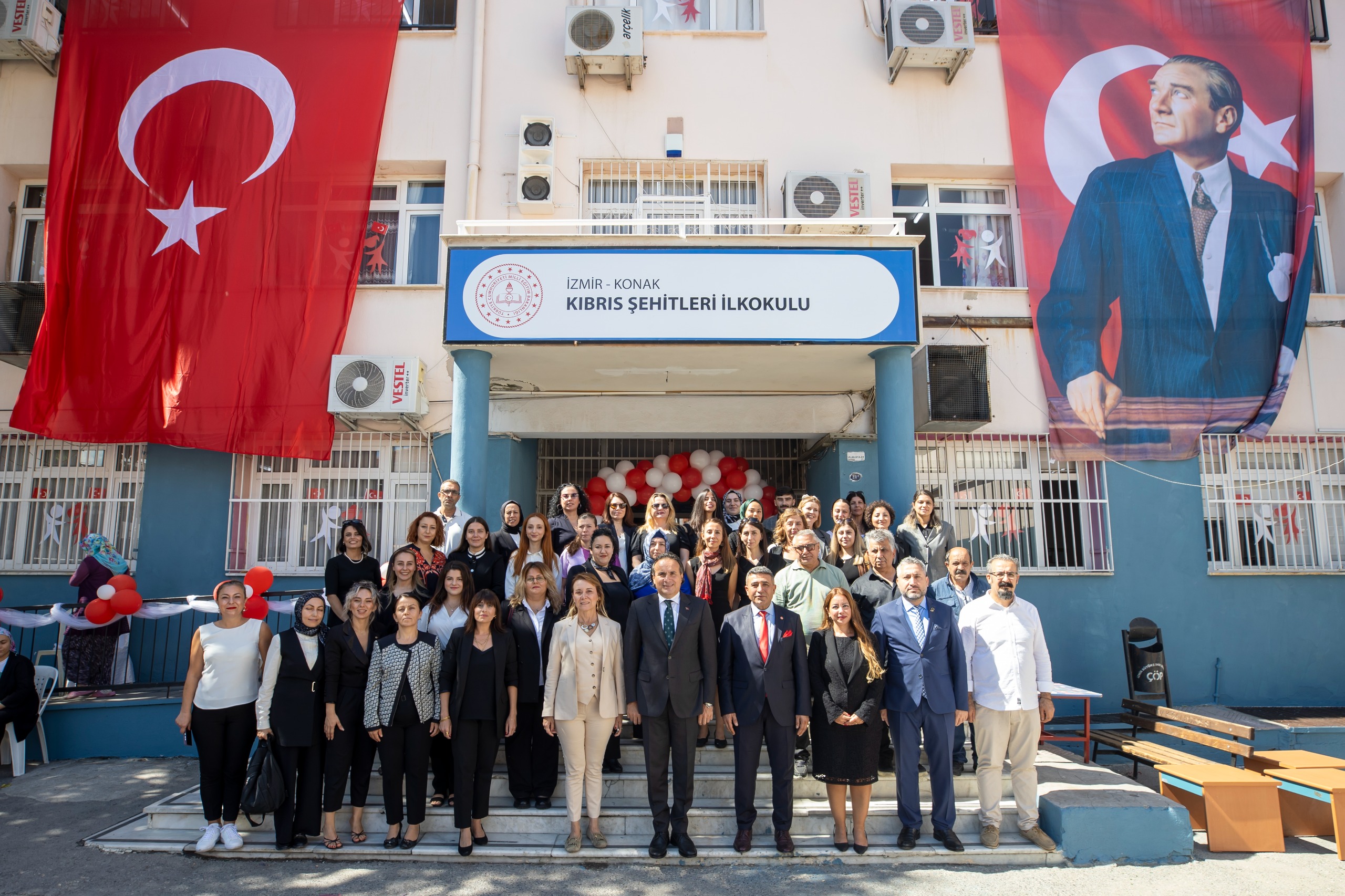 Kıbrıs Şehitleri İlkokulu'nda Ilk Ders Zili Başkan Mutlu’dan1