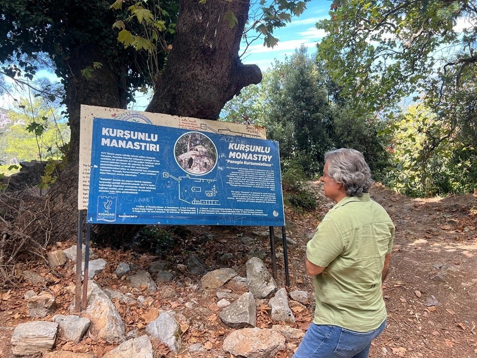 Kuşadası Kaymakamı, 900 Yıllık Manastırı Inceledi (2)