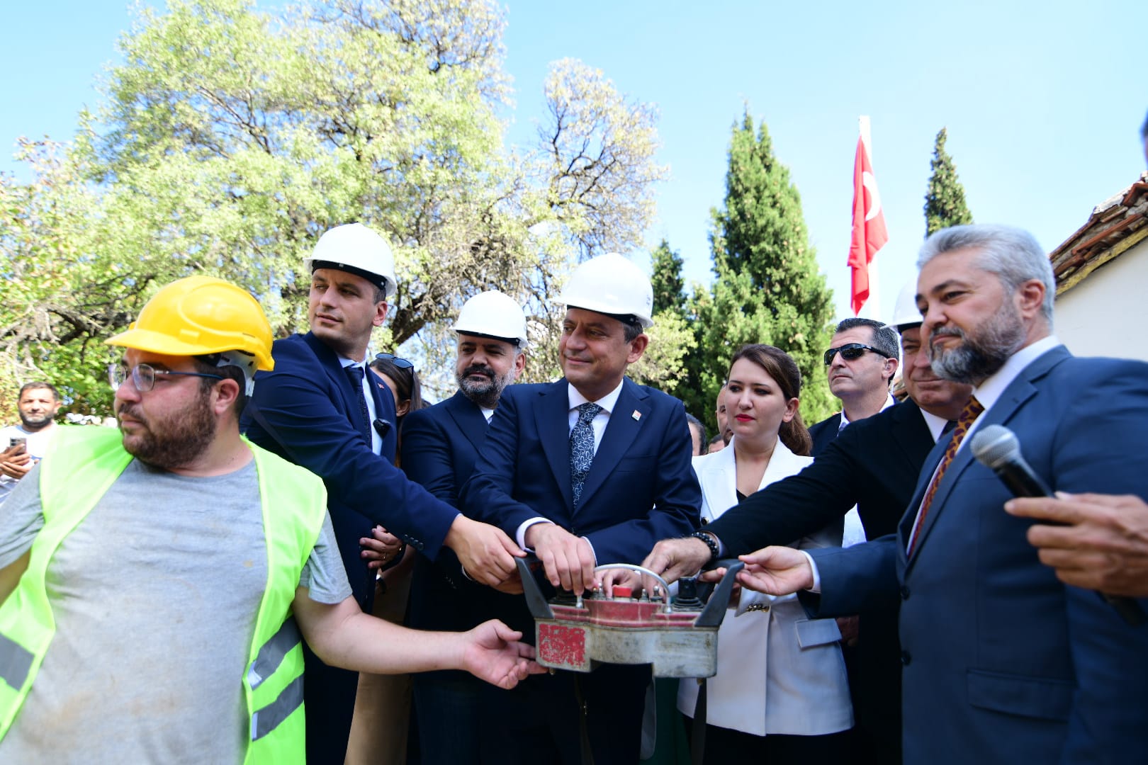 Ozgur Ozel Sarnic Koyu Cami (1)