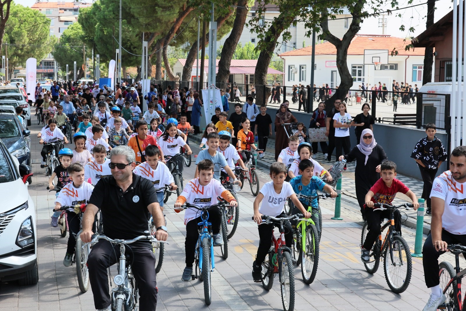 Saruhanlı'da Vatandaş Sağlıklı Yaşam Için Pedal Çevirdi1