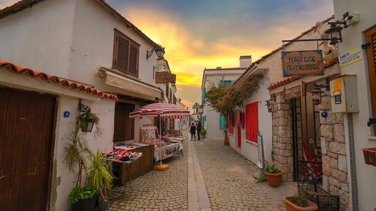 Sığacık’ta Kaleiçi’ni Keşfedin