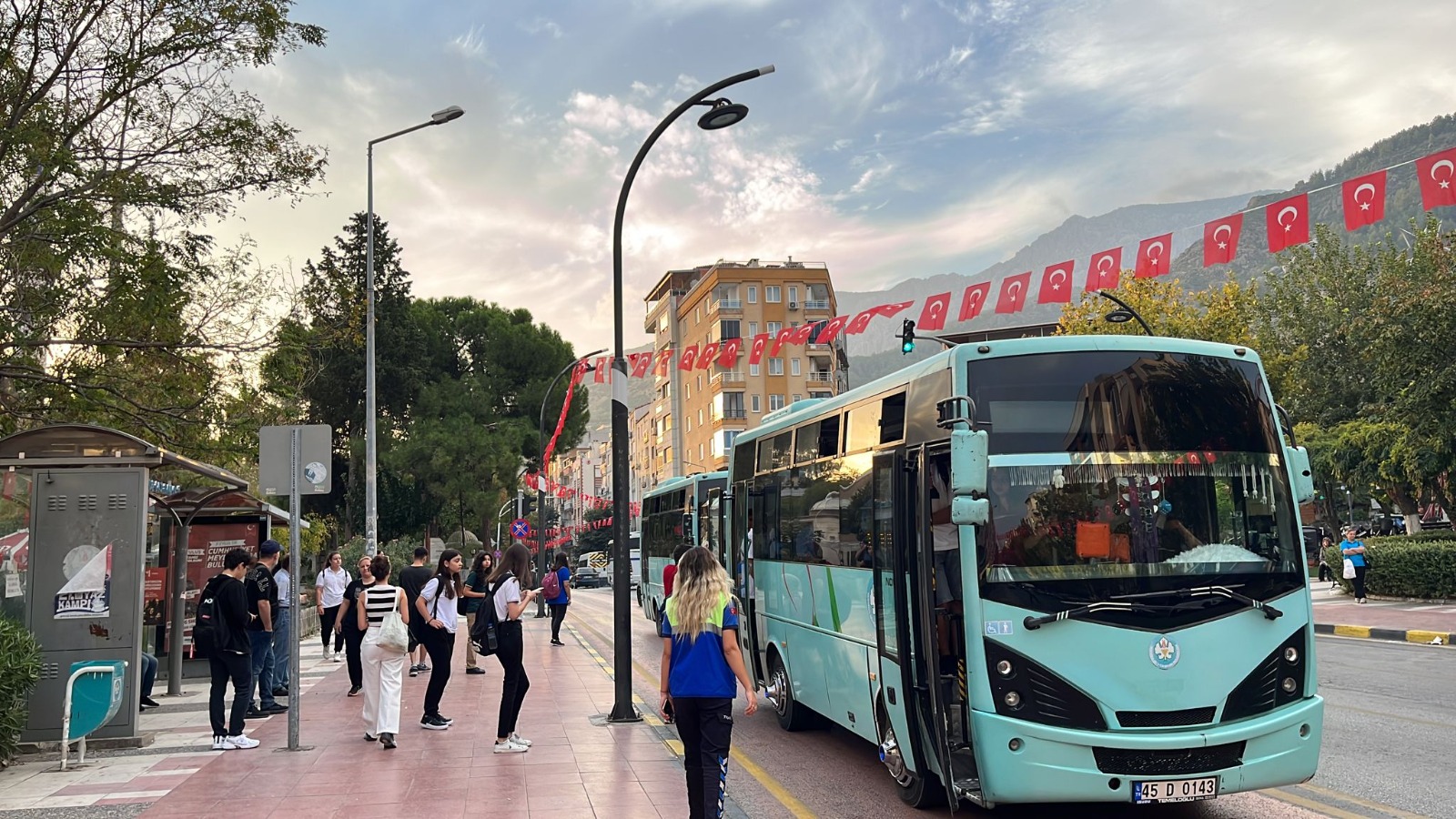 Trafik Yoğunluğu Denetlendi Ek Seferler Düzenlendi (7)