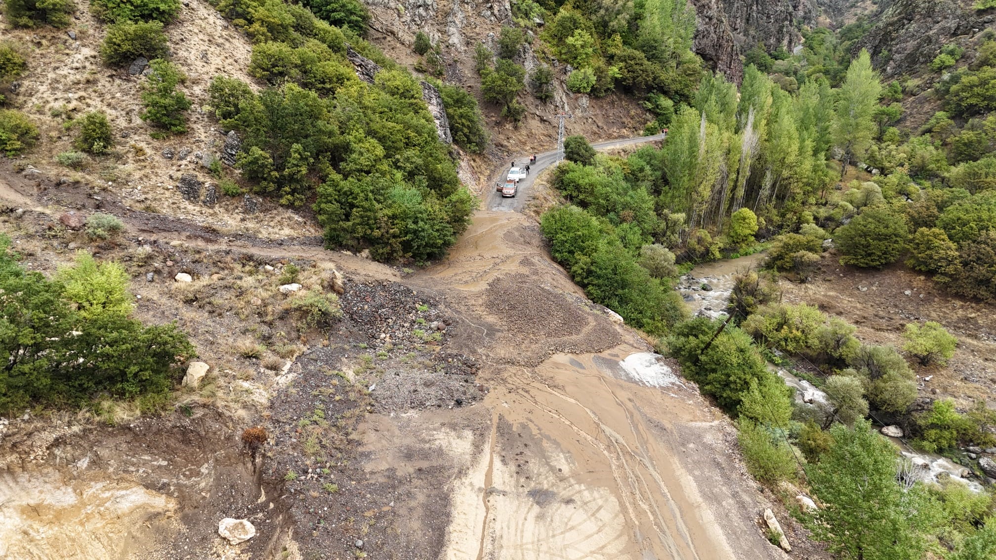 Tunceli Pülümür’de Heyelan Sağanak Yağış Hayatı Olumsuz Etkiledi0